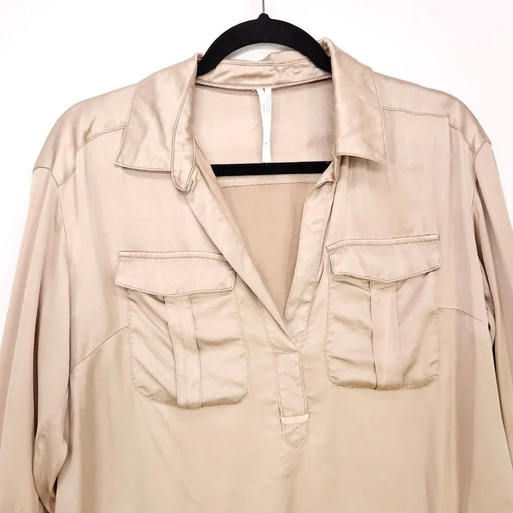 Anthropologie Sleek Satin Top V-Neck Long Sleeve Blouse Size Small Open Back - Picture 3 of 13